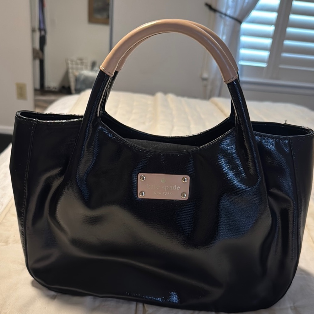 Kate Spade Black and Tan Tote with Structured Design